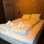 Exclusive In-out In Next To Fyri Lägenhet