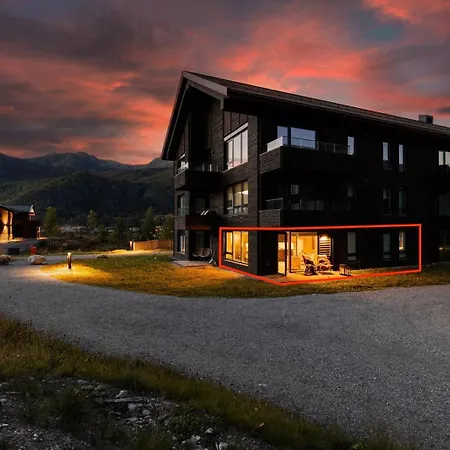 Exclusive In-out In Next To Fyri Apartament